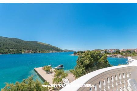 Apartmani Bonaca - Prvi red do mora Primošten Hrvatska