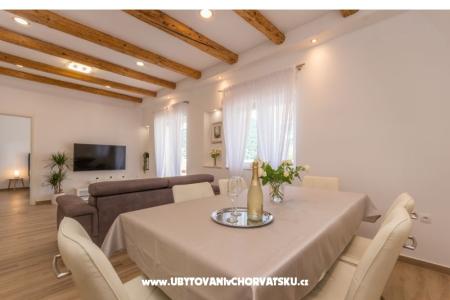 Apartmani Bonaca - Prvi red do mora foto 3