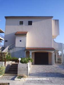 Apartmani and rooms Mikelin  foto 2