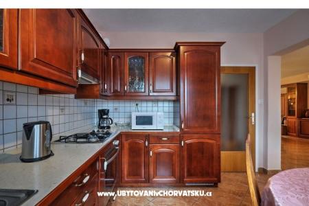 Apartmani Alexandra foto 2