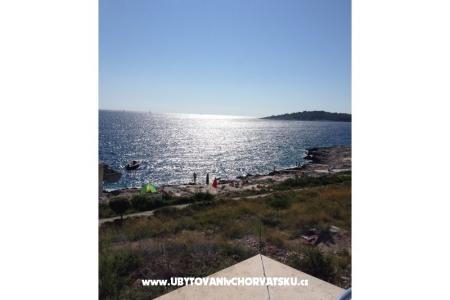 Anita Apartmani-Rogoznica foto 2
