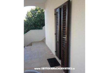 Anita Apartmani-Rogoznica foto 4