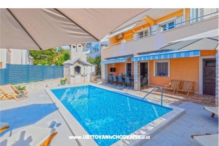 Villa Bobanac with heated pool – Rogoznica Hrvatska