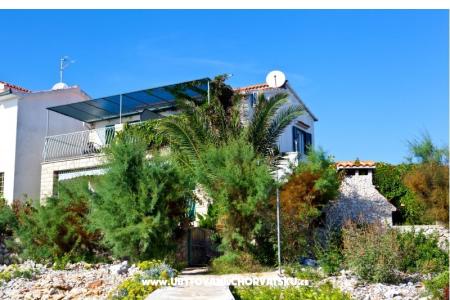 Apartmani Holiday Rogoznica Hrvatska