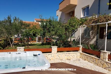 Apartmani Krešimir  OD 30 EUR foto 2