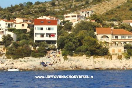 Apartmani Angie -10 metara od mora Rogoznica Hrvatska