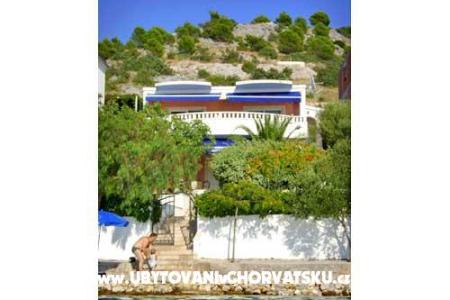 Holiday home - Apartmani Rajčić foto 2