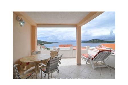 Apartmani Rade Rogoznica Hrvatska