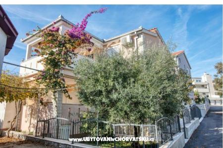 Apartmani Mira Rogoznica Hrvatska