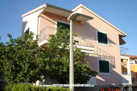 Apartmani Males foto 2