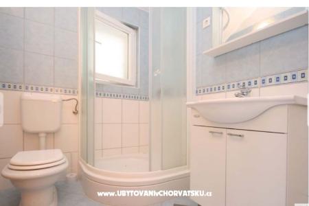 Apartmani Naomi foto 4