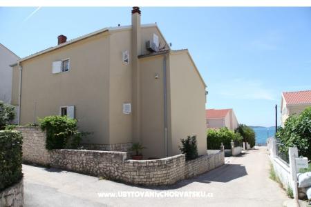 Apartmani by the Sea foto 3