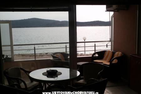 Apartmani NENSI foto 4