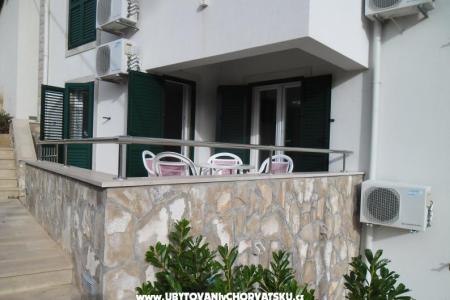 Apartmani Dragun Stomorska foto 4