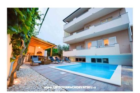 HolidayHomeSpalato-pool apartments  foto 3