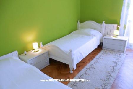 Tomo Božinović- Apartmani foto 4