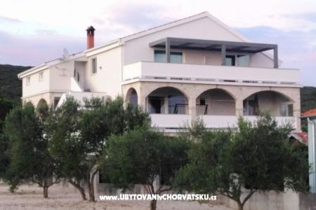 Solmaris Apartmani Sukošan Hrvatska