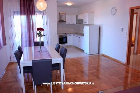 Apartman Anadina KOMFOR KRAJ PLAŽE foto 3