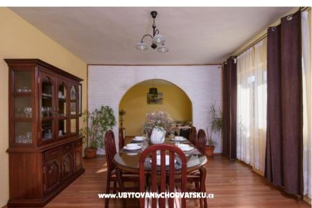Apartmani Karmen foto 4