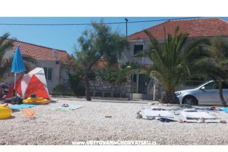 Apartmani Tri palme foto 5