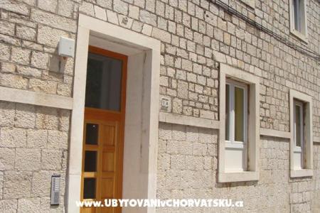 Kuća Klaudija -10% do 15.4. foto 2