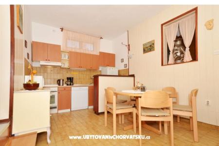 Petra Arbanija Apt foto 5