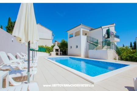 Apartmani Milović 30 m od more Trogir Hrvatska
