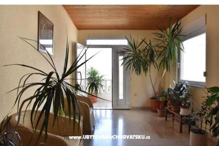 Apartmani Stone  Tučepi  foto 4