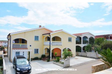 Apartmani Laura Vir foto 2