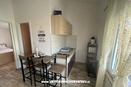 Apartmani Kreć Lozice otok Vir foto 2