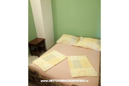 Apartmani Lora foto 2