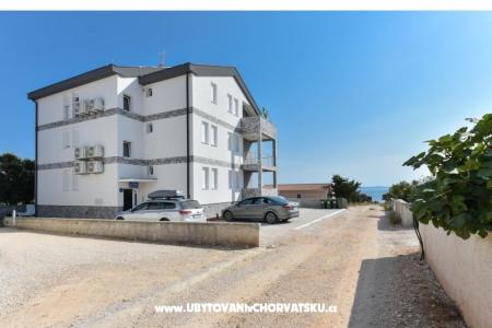 Crowonder Luxury Vir foto 3
