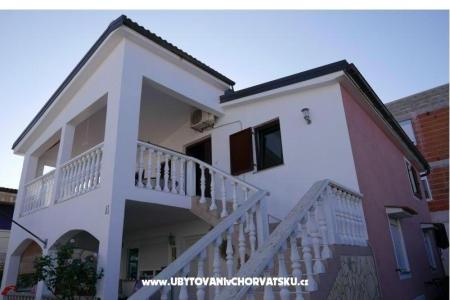 Apartmani Karolina foto 3