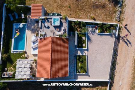 Kuća za odmor  Diana +pool+jacuzzi foto 2