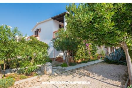 Manda Apartmani otok Vir Hrvatska