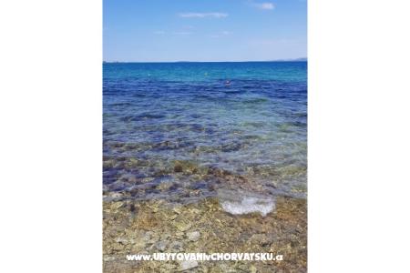 Obiteljska kuća na Viru Summer Holi otok Vir Hrvatska