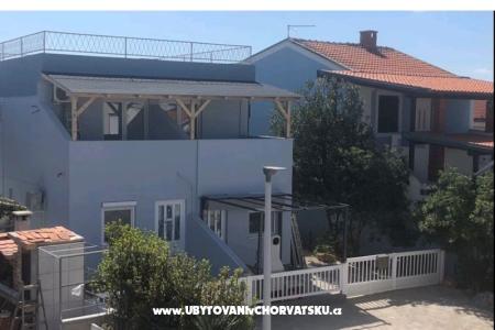 Tibi Apartman  otok Vir Hrvatska