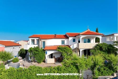 Vila Filipasic  otok Vir Hrvatska