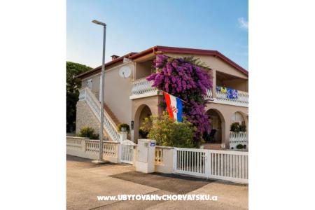 ZELIC FAMILY VIR otok Vir Hrvatska
