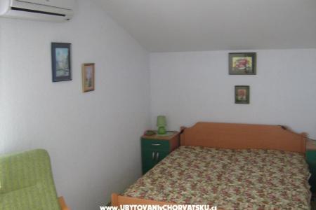 Apartmani Tribunj foto 2