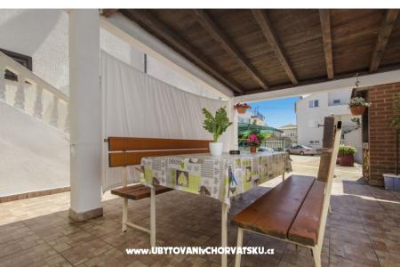 Apartmani Alaga foto 3