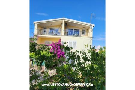 Apartmani Angela Tribunj Vodice Hrvatska