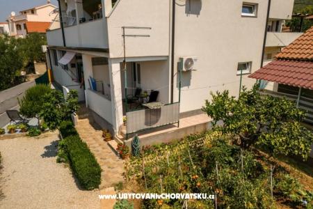 Apartmani Zdenka Vodice Hrvatska
