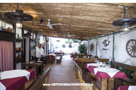 Apartmani Alfirev Vodice foto 2