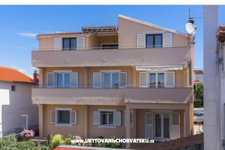 Apartmani Marko Vodice Hrvatska