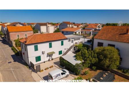 Vila Dinka Vodice Hrvatska