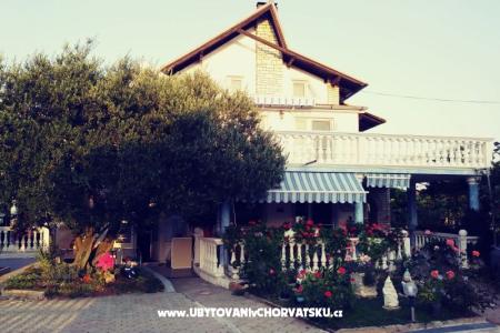 Vila Kartal Vodice Hrvatska