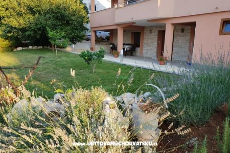 Apartmani Bura foto 2
