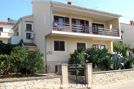 Apartmani Kera foto 3