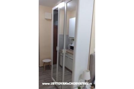 Apartmani Magdanik foto 4
